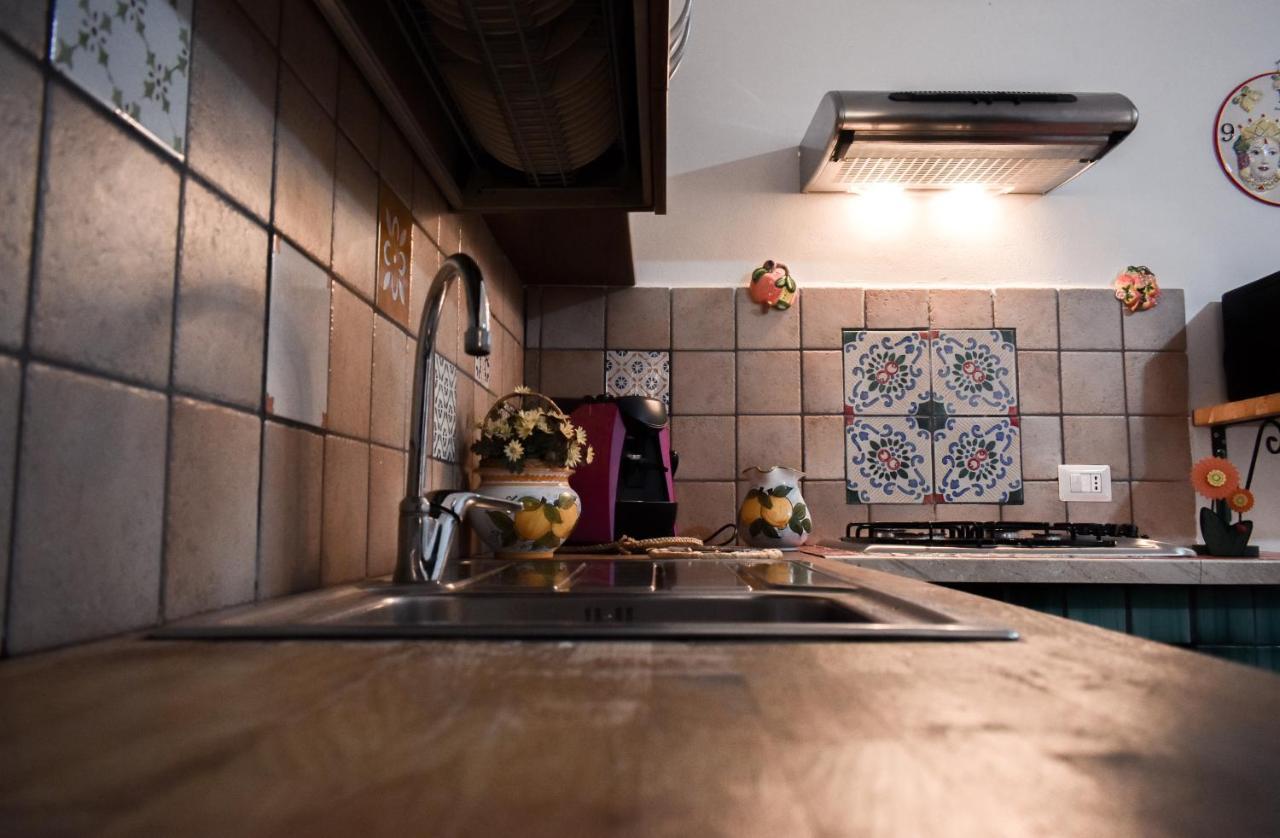 カステッランマーレ・デル・ゴルフォ A Casa Ru Mareヴィラ エクステリア 写真